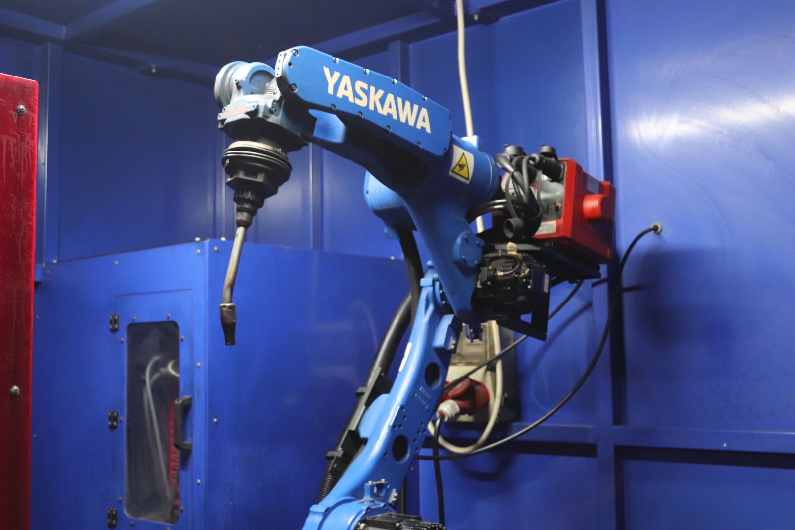 Fully Automatic Welding Robot